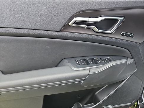 Certified 2026 Kia Sportage SX FWD image 12