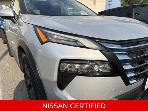 Used 2025 Nissan Rogue SV AWD/4WD image 5
