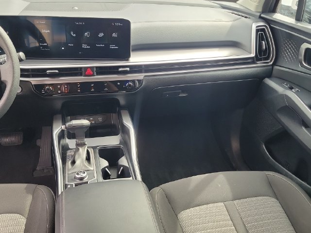 Certified 2024 Kia Sorento LX FWD image 18