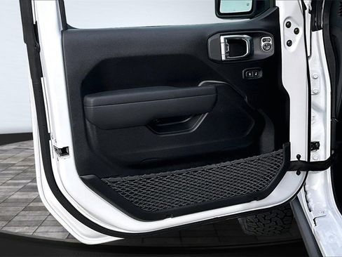 New 2026 Jeep Wrangler Unlimited Rubicon image 2