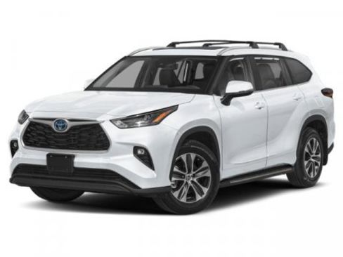 New 2026 Toyota Highlander XLE image 2