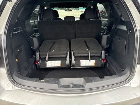 Used 2017 Ford Explorer XLT image 21