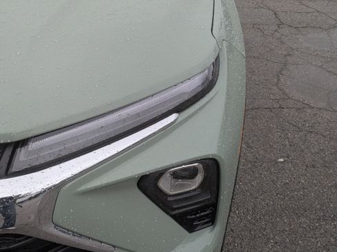 Used 2025 Chevrolet TrailBlazer LT w/ Convenience Package image 13