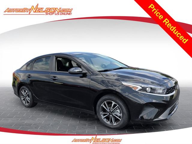Used 2024 Kia Forte LXS w/ LXS Technology Package FWD image 1