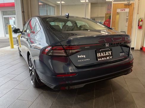 Used 2025 Honda Accord Touring image 6