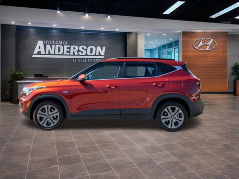 Used 2021 Kia Seltos S w/ Paint Protection Package AWD/4WD image 5