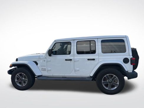 Used 2019 Jeep Wrangler Unlimited Sahara w/ Safety Group image 8