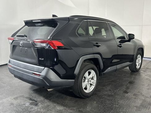 Used 2019 Toyota RAV4 XLE image 11
