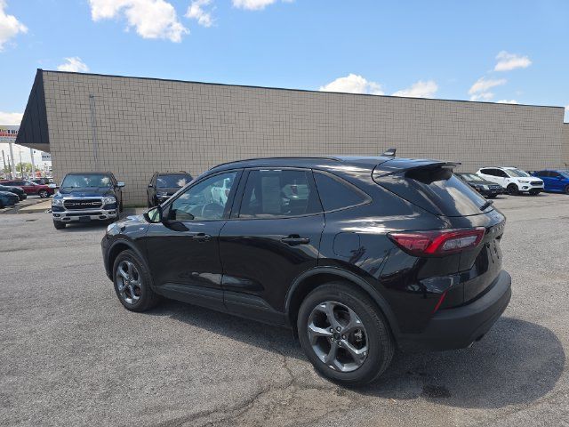 Certified 2025 Ford Escape ST-Line AWD/4WD image 7