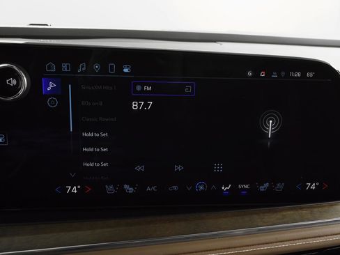 Used 2025 Chevrolet Suburban High Country image 19