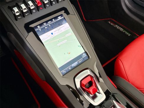 Used 2023 Lamborghini Huracan EVO image 19