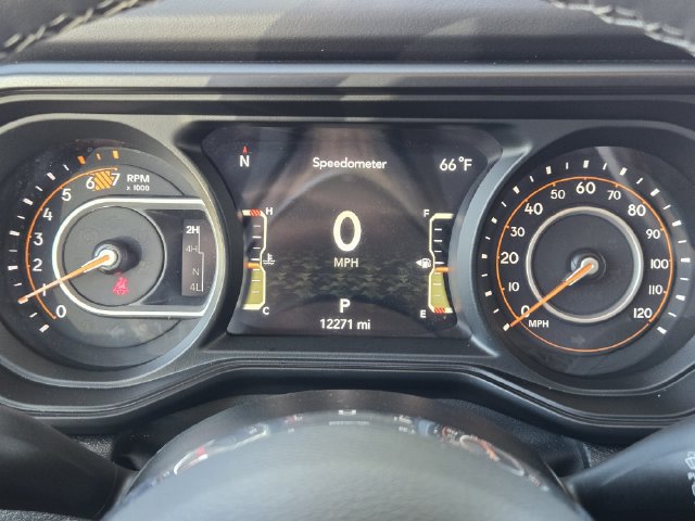 Used 2026 Jeep Wrangler Unlimited Sahara AWD/4WD image 19