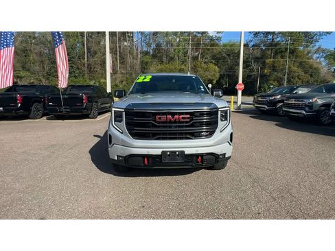 Used 2022 GMC Sierra 1500 AT4 w/ Sierra Safety Plus Package image 7
