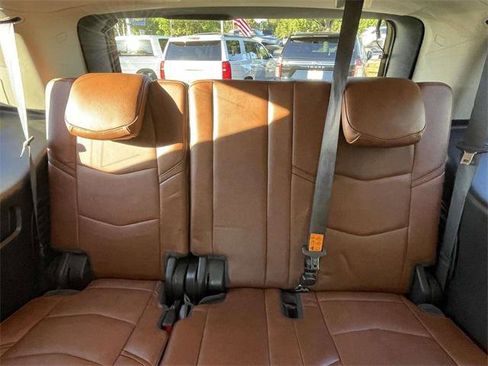 Used 2019 Cadillac Escalade Premium Luxury image 12