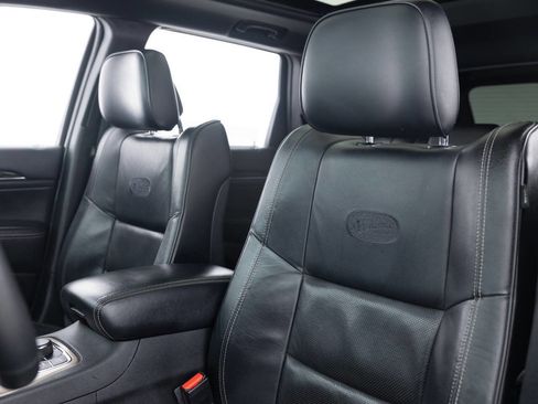 Used 2014 Jeep Grand Cherokee Overland w/ Advanced Technology Group AWD/4WD image 22