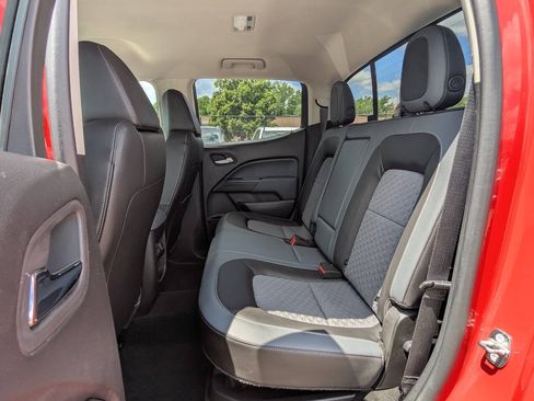 Used 2017 Chevrolet Colorado Z71 AWD/4WD image 13
