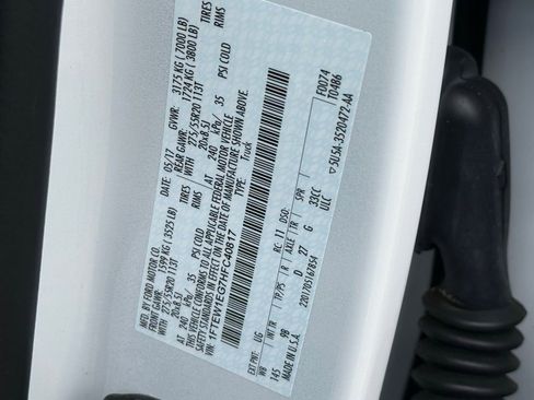 Used 2017 Ford F150 Platinum w/ Equipment Group 701A Luxury image 31