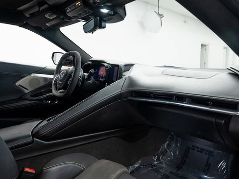 Used 2020 Chevrolet Corvette Stingray Premium Cpe w/ 3LT Preferred Equipment Group image 21