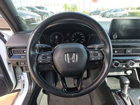 Used 2023 Honda Civic Sport image 15