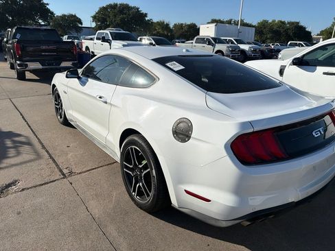 Used 2019 Ford Mustang GT RWD image 3