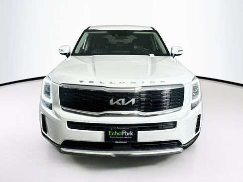 Used 2022 Kia Telluride LX AWD/4WD image 2