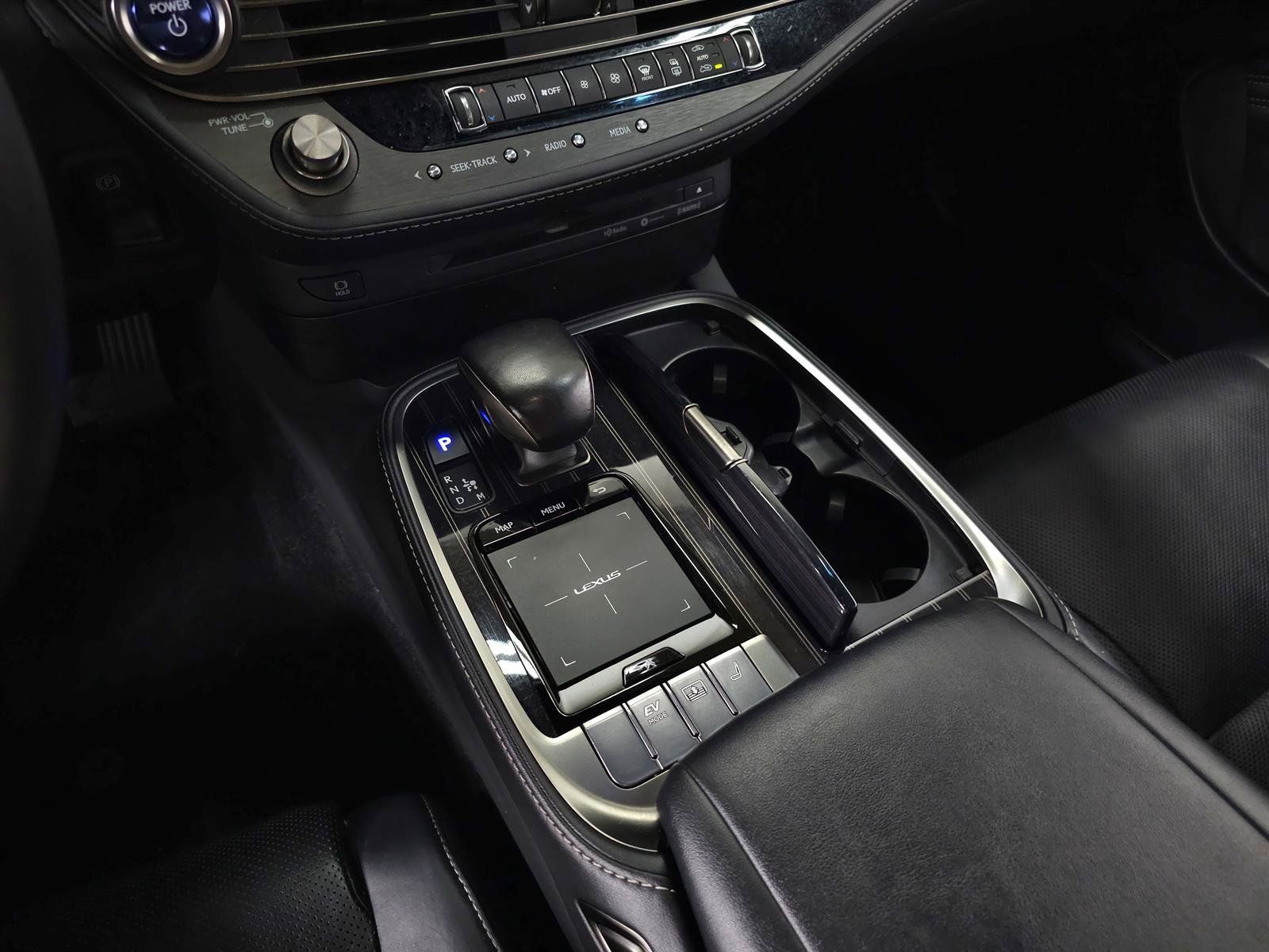 Used 2019 Lexus LS 500h AWD w/ Accessory Package (Z1) image 32