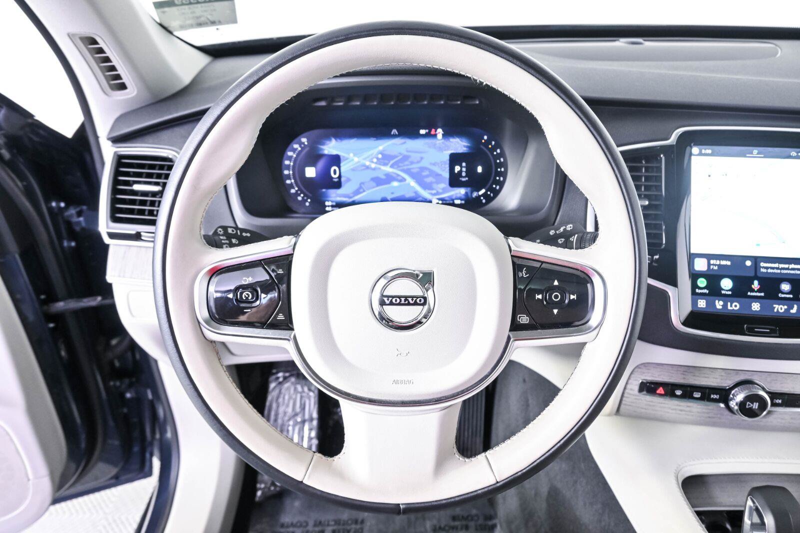 Certified 2024 Volvo XC90 B6 Plus w/ Protection Package AWD/4WD image 8