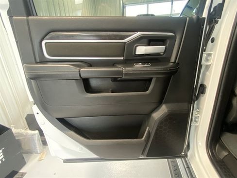 Used 2024 RAM 2500 Big Horn w/ Off Road Package image 15