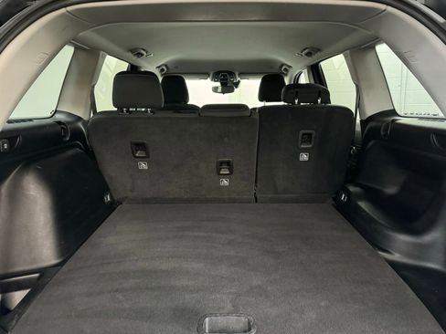 Used 2023 Jeep Grand Cherokee Laredo image 29