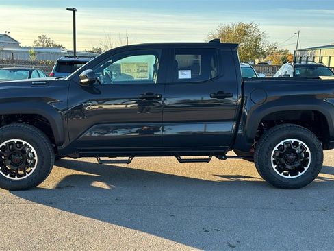 New 2026 Toyota Tacoma TRD Off-Road image 4