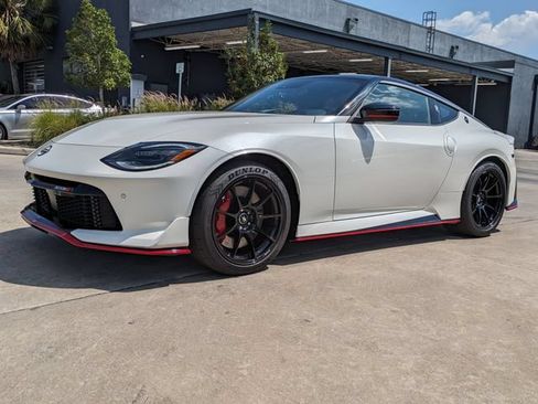 New 2026 Nissan Z NISMO w/ Floor Mat Package RWD image 10