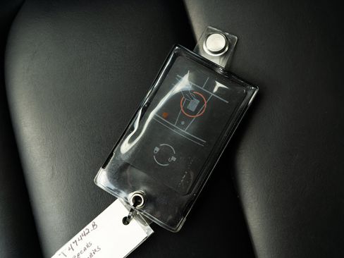 Used 2021 Tesla Model 3 Standard Range Plus image 40