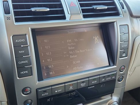 Used 2018 Lexus GX 460 image 15
