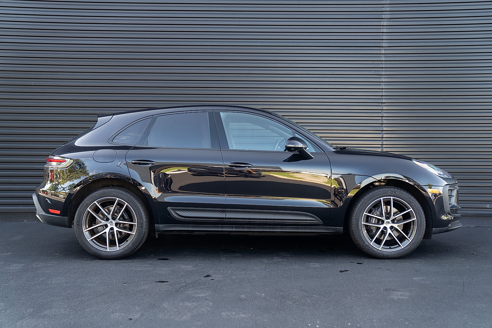 Used 2026 Porsche Macan AWD/4WD image 27