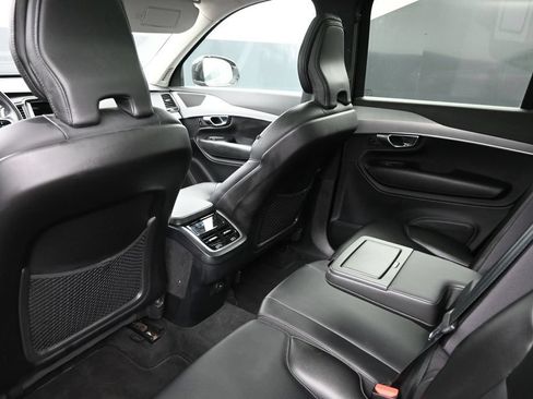 Used 2022 Volvo XC90 T5 Momentum AWD/4WD image 21