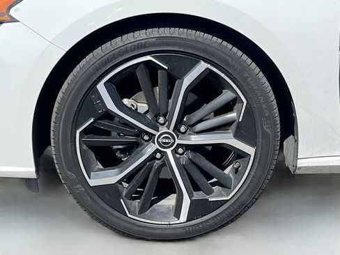 Used 2024 Nissan Altima 2.5 SR image 28