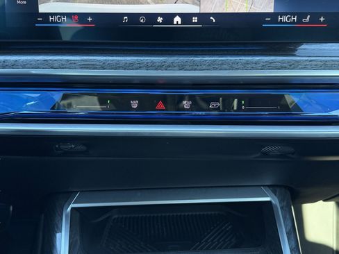 Used 2023 BMW 740i image 75