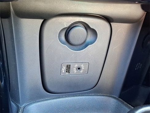 Used 2017 MINI Cooper S image 25