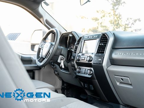 Used 2022 Ford F350 XLT image 44