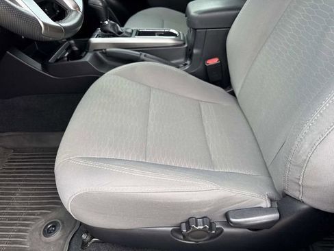 Used 2017 Toyota Tacoma SR5 image 19