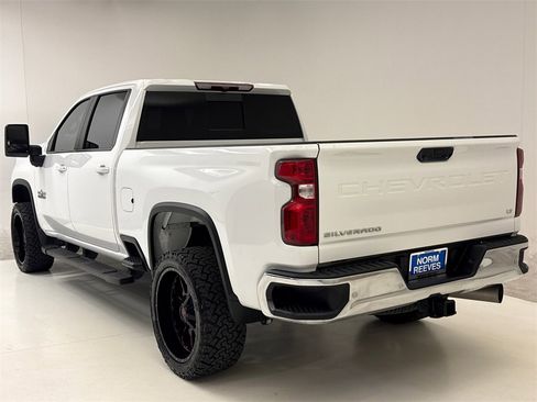 Used 2024 Chevrolet Silverado 2500 LT w/ Texas Edition image 10