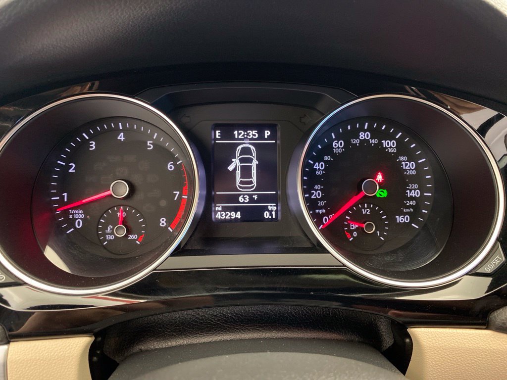 Used 2018 Volkswagen Jetta SEL FWD image 16