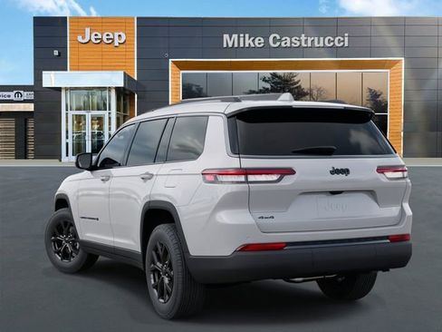 New 2026 Jeep Grand Cherokee L 4WD image 4