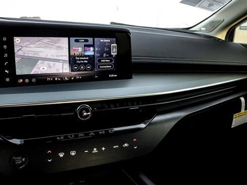 New 2025 Nissan Murano SL image 16