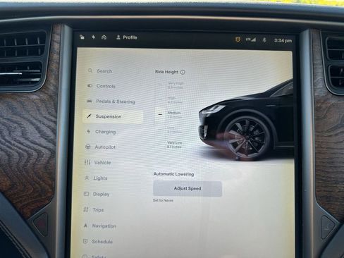 Used 2018 Tesla Model X 100D image 27