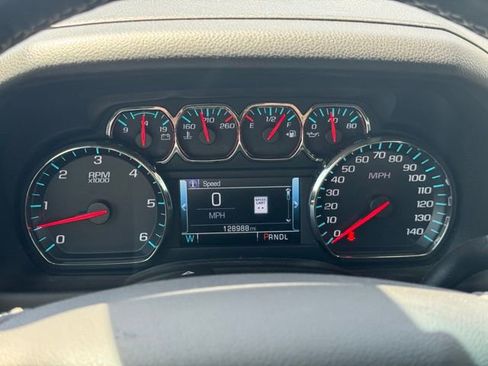 Used 2019 Chevrolet Suburban Premier AWD/4WD image 30