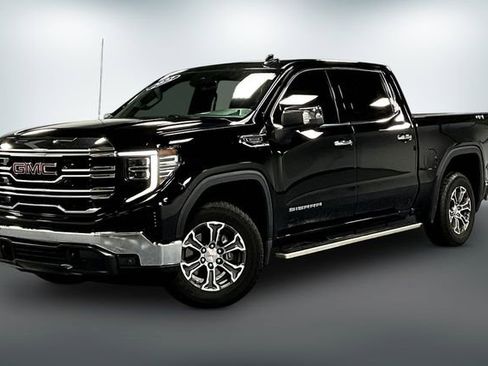 Used 2022 GMC Sierra 1500 SLT image 3