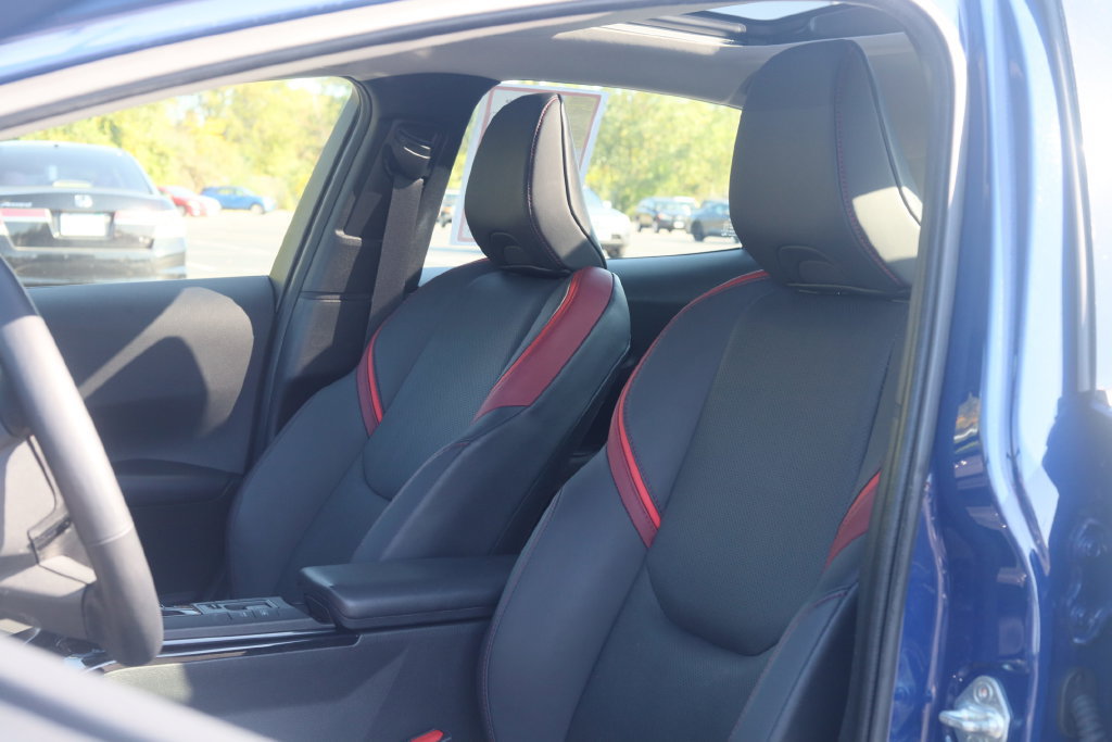 Used 2024 Toyota Prius Prime FWD image 19