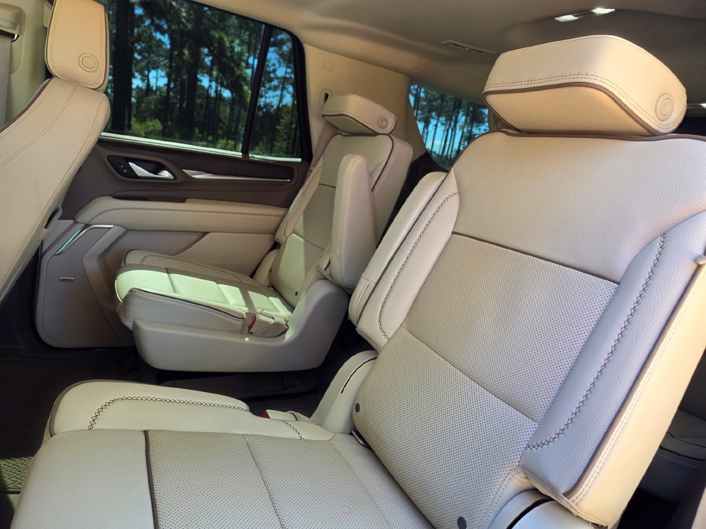 Used 2022 GMC Yukon Denali RWD image 18