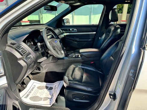 Used 2019 Ford Explorer Sport image 14
